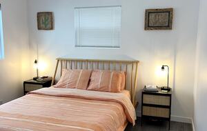 Cozy Oceanfront Getaway | Steps to the Beach - Oceanside, California