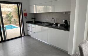 Casa Do Cruzeiro - Stunning Modern Villa with Private Pool and Garden - Foz do Arelho, Portugal