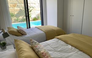 Casa Do Cruzeiro - Stunning Modern Villa with Private Pool and Garden - Foz do Arelho, Portugal