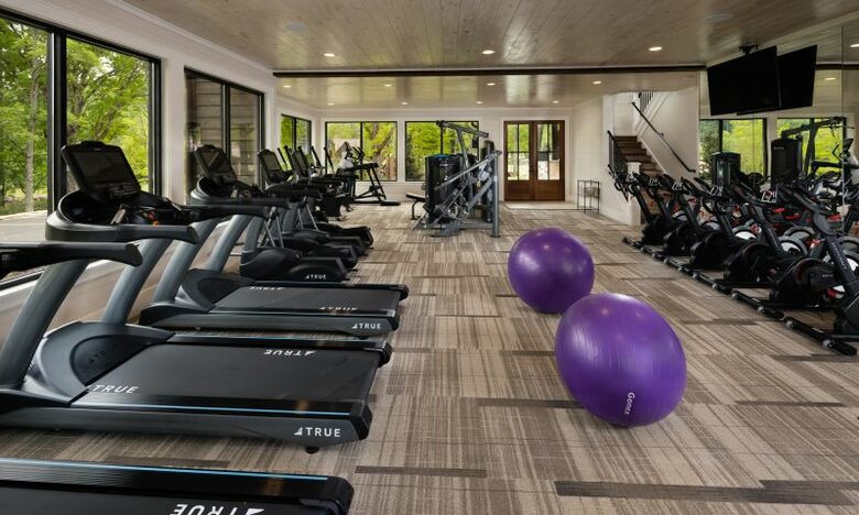 Two Moon | Elegant Mountain Home with Great Community Amenities - Cashiers, North Carolina