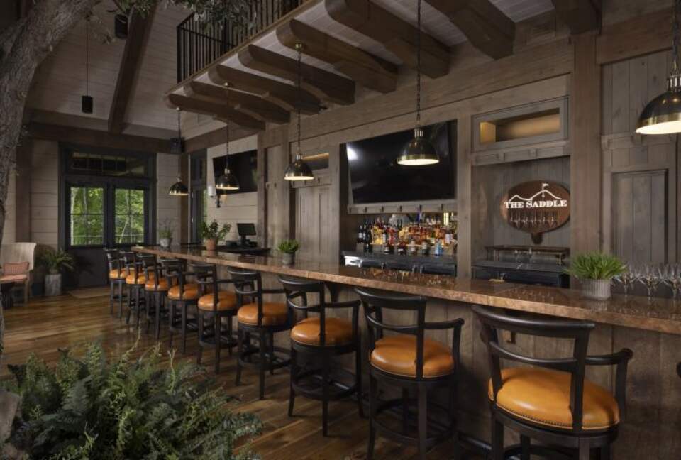 Two Moon | Elegant Mountain Home with Great Community Amenities - Cashiers, North Carolina