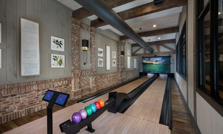 Two Moon | Elegant Mountain Home with Great Community Amenities - Cashiers, North Carolina