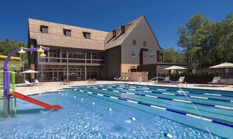 Two Moon | Elegant Mountain Home with Great Community Amenities - Cashiers, North Carolina