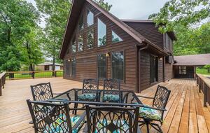 Lakeside Tranquility at Getaway Ranch - Theodosia, Missouri