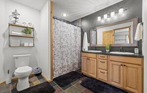 Lakeside Tranquility at Getaway Ranch - Theodosia, Missouri