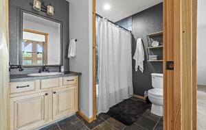 Lakeside Tranquility at Getaway Ranch - Theodosia, Missouri