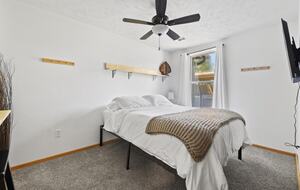 Lakeside Tranquility at Getaway Ranch - Theodosia, Missouri