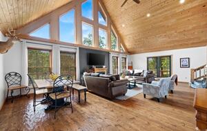 Lakeside Tranquility at Getaway Ranch - Theodosia, Missouri