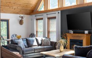 Lakeside Tranquility at Getaway Ranch - Theodosia, Missouri