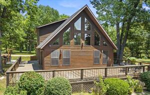 Lakeside Tranquility at Getaway Ranch - Theodosia, Missouri