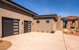 360° Views & Architectural Brilliance in Sedona - Sedona, Arizona