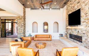 360° Views & Architectural Brilliance in Sedona - Sedona, Arizona