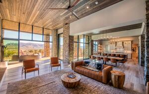 360° Views & Architectural Brilliance in Sedona - Sedona, Arizona