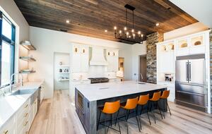 360° Views & Architectural Brilliance in Sedona - Sedona, Arizona