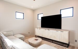 360° Views & Architectural Brilliance in Sedona - Sedona, Arizona