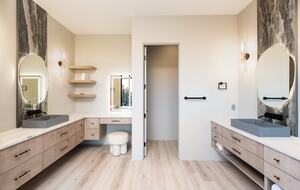 360° Views & Architectural Brilliance in Sedona - Sedona, Arizona