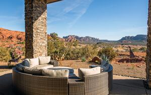 360° Views & Architectural Brilliance in Sedona - Sedona, Arizona