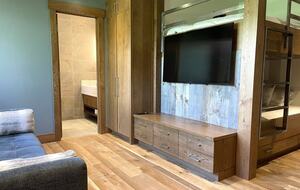 Edelweiss Chalet | Ski to Lift - Steamboat Springs, Colorado