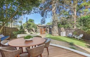 Stylish North Avoca Retreat, Steps from the Sand - North Avoca, Australia