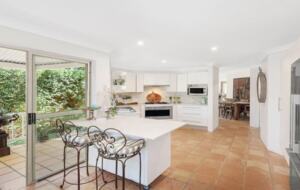 Stylish North Avoca Retreat, Steps from the Sand - North Avoca, Australia