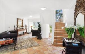 Stylish North Avoca Retreat, Steps from the Sand - North Avoca, Australia