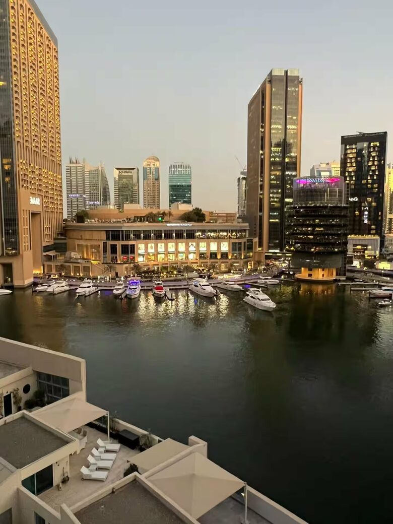 Waterfront Charm in Dubai Marina - Dubai, United Arab Emirates