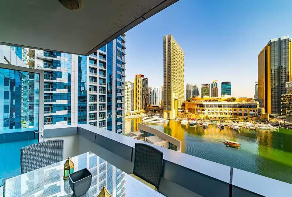 Waterfront Charm in Dubai Marina - Dubai, United Arab Emirates