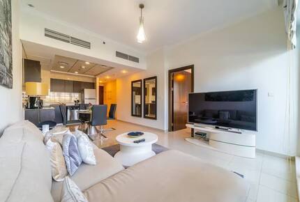 Waterfront Charm in Dubai Marina - Dubai, United Arab Emirates