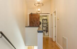 Stratton Mod Farmhouse Ski-In Retreat - Stratton, Vermont