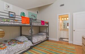 Stratton Mod Farmhouse Ski-In Retreat - Stratton, Vermont