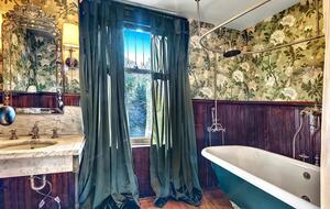 Historic Queen Anne Estate Near New York City - Montclair, New Jersey