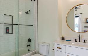 Breathtaking Lakefront Escape with Panoramic Views - Alexander City, Alabama