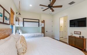 Breathtaking Lakefront Escape with Panoramic Views - Alexander City, Alabama