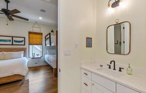 Breathtaking Lakefront Escape with Panoramic Views - Alexander City, Alabama