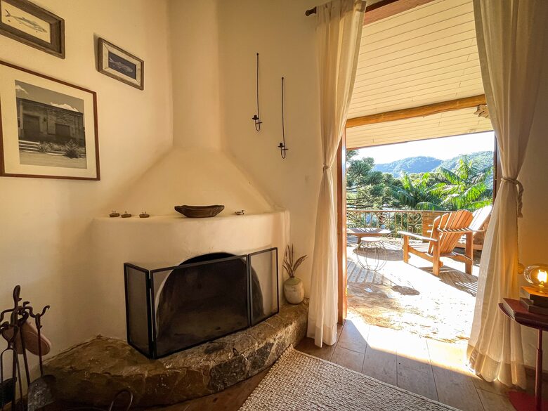 Refined Gaucho-Style Living with Breathtaking Views - São Francisco Xavier, Brazil