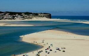 Casa Do Cruzeiro - Stunning Modern Villa with Private Pool and Garden - Foz do Arelho, Portugal