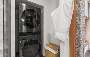 Sophisticated Boulder Creek Retreat - Park City, Utah