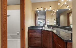 Sophisticated Boulder Creek Retreat - Park City, Utah