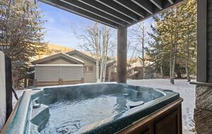 Sophisticated Boulder Creek Retreat - Park City, Utah