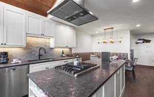 Sophisticated Boulder Creek Retreat - Park City, Utah