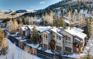 Sophisticated Boulder Creek Retreat - Park City, Utah