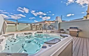 Park City Penthouse on Main Street with Rooftop Hot Tub - Park City, Utah