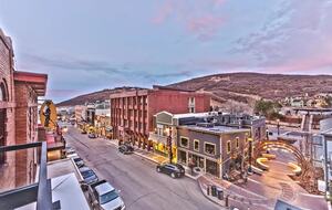 Park City Penthouse on Main Street with Rooftop Hot Tub - Park City, Utah