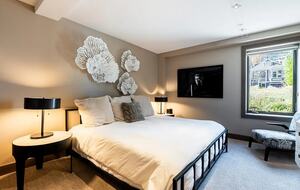 Park City Penthouse on Main Street with Rooftop Hot Tub - Park City, Utah