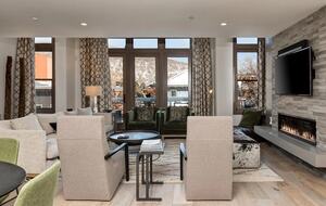 Park City Penthouse on Main Street with Rooftop Hot Tub - Park City, Utah