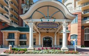 Emerald Grande at HarborWalk Village - 3 Bedroom - Destin, Florida