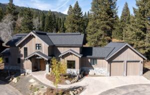 Ski-In/Ski-Out Modern Chalet in Tamarack Resort - Donnelly, Idaho