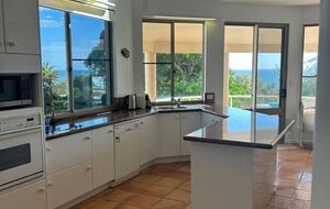 Oceanview Serenity | A Dicky Beach Retreat - Dicky Beach, Australia