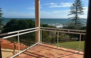 Oceanview Serenity | A Dicky Beach Retreat - Dicky Beach, Australia