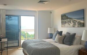 Oceanview Serenity | A Dicky Beach Retreat - Dicky Beach, Australia